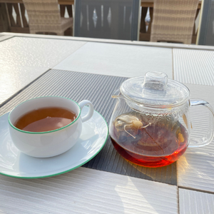 内房エリアの千葉県富津市にある新舞子海岸が目の前でピザ・パスタや珈琲をいただける潮風が気持ち良いカフェ「テラスプサラス」さんの紅茶