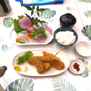 房総半島の内房エリアに位置する千葉県君津市にある新鮮な魚と山の旬をいただける隠れ家的定食屋「でんでん」さんのでんでん定食